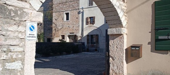 14 rooms House in Sant'Anna d'Alfaedo, Italy No. 88718 2