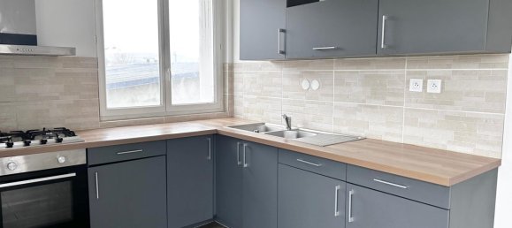 4 bedrooms Apartment in Bourges, France No. 82969 4