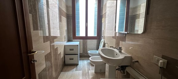 Dúplex de 7 habitaciónes en Venice, Italy No. 89310 15