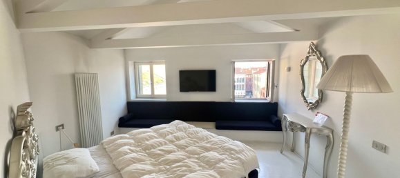 Dúplex de 7 habitaciónes en Venice, Italy No. 89310 19