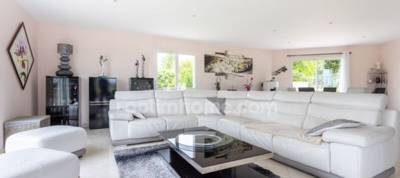 5 bedrooms Villa in Creuzier-le-Vieux, France No. 332044 7