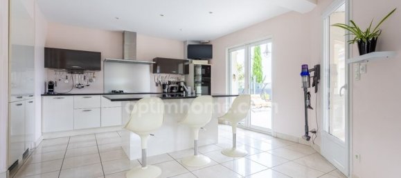 5 bedrooms Villa in Creuzier-le-Vieux, France No. 332044 5