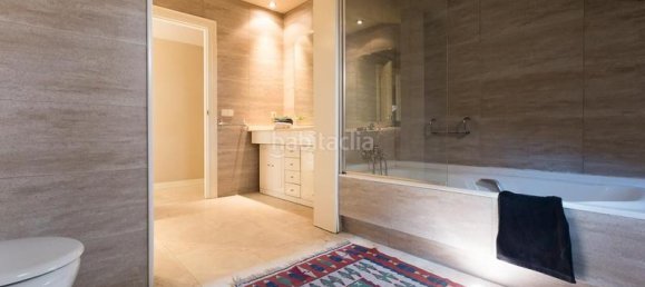 5 غرف نوم منزل ذو طابقين في Chartered Community of Navarre, Spain رقم 33077 27