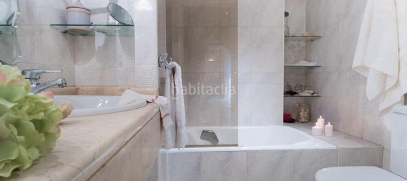 5 غرف نوم منزل ذو طابقين في Chartered Community of Navarre, Spain رقم 33077 34