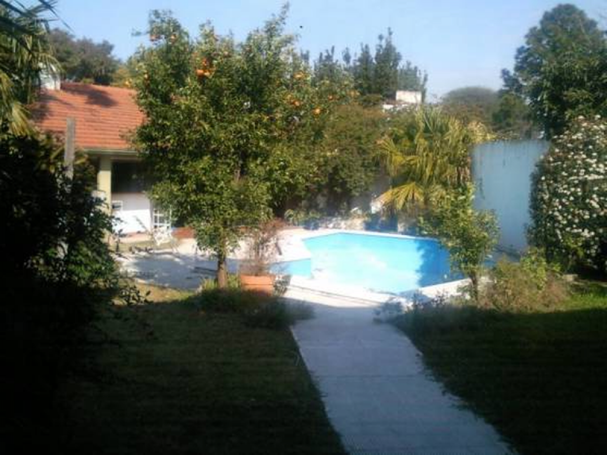 Casa de 3 dormitorios en Córdoba, Argentina No. 6423