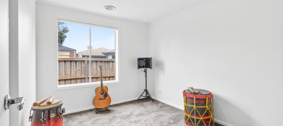 4 bedrooms House in Tarneit, Australia No. 71 12