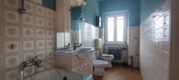 4 rooms House in Ivrea, Italy No. 11233 25