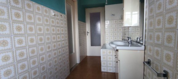 4 rooms House in Ivrea, Italy No. 11233 27