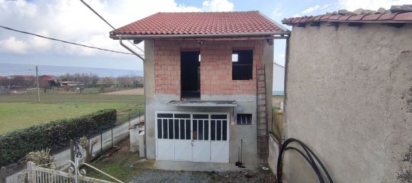 4 rooms House in Ivrea, Italy No. 11233 31