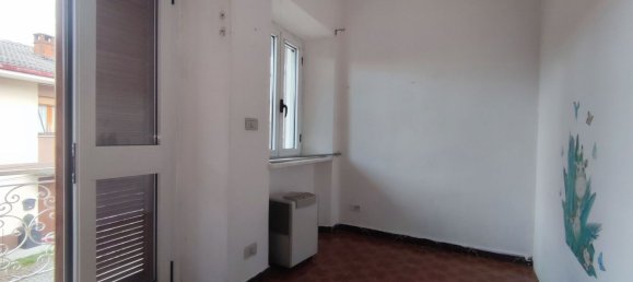4 rooms House in Ivrea, Italy No. 11233 12