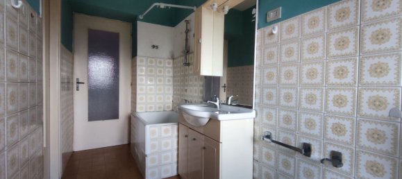 4 rooms House in Ivrea, Italy No. 11233 26