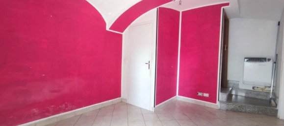 4 rooms House in Ivrea, Italy No. 11233 6