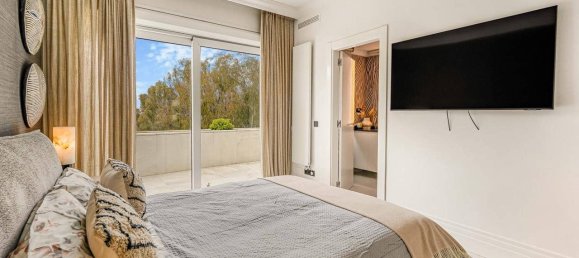 4 bedrooms Penthouse in Marbella, Spain No. 183483 4