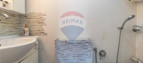 3 rooms Apartment in Rome, Italy No. 16391 37