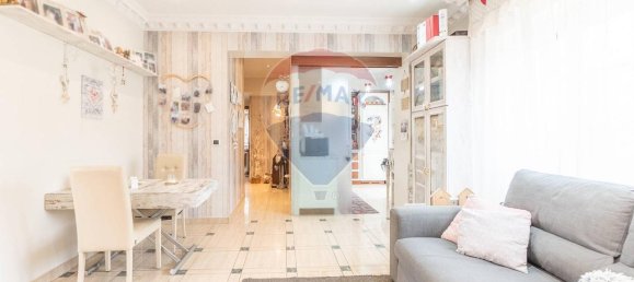 3 rooms Apartment in Rome, Italy No. 16391 5