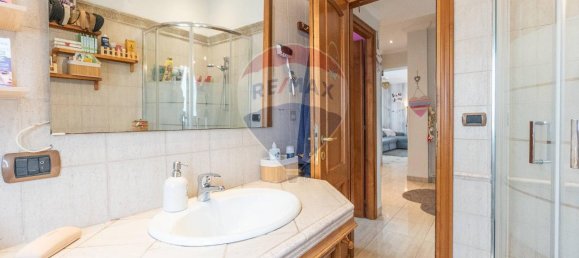 3 rooms Apartment in Rome, Italy No. 16391 41