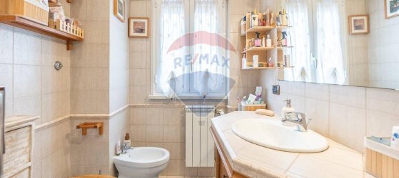 3 rooms Apartment in Rome, Italy No. 16391 40