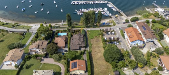 3 Schlafzimmer Haus in Ranco, Italy, Nr. 328156 3