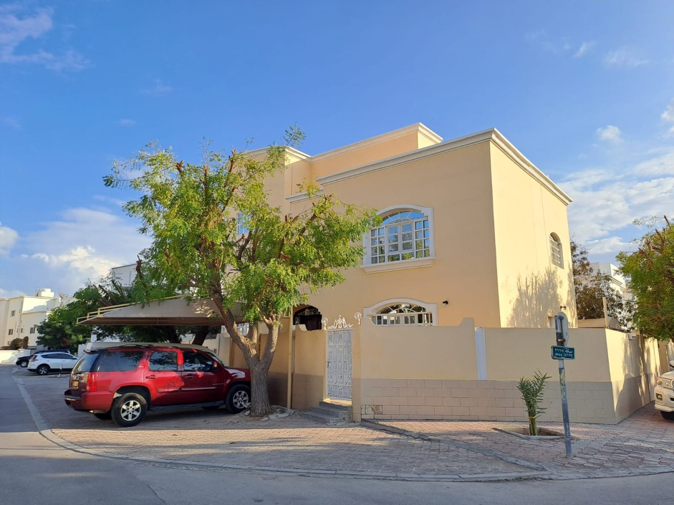 4 bedrooms Villa in Muscat, Oman No. 1082