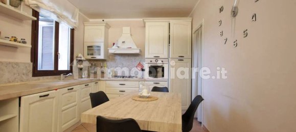 4 Schlafzimmer Wohnung in Montaione, Italy, Nr. 173095 5