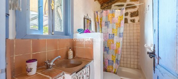 553m² Building in San Miguel de Abona, Spain No. 27681 21