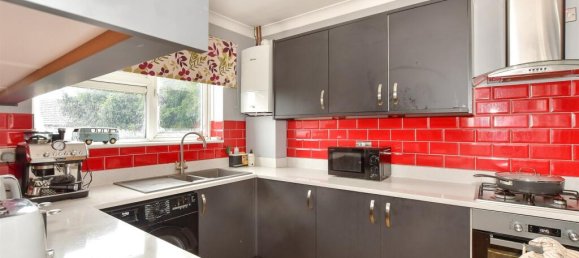 1 bedroom Apartment in Essex, United Kingdom No. 4121 4