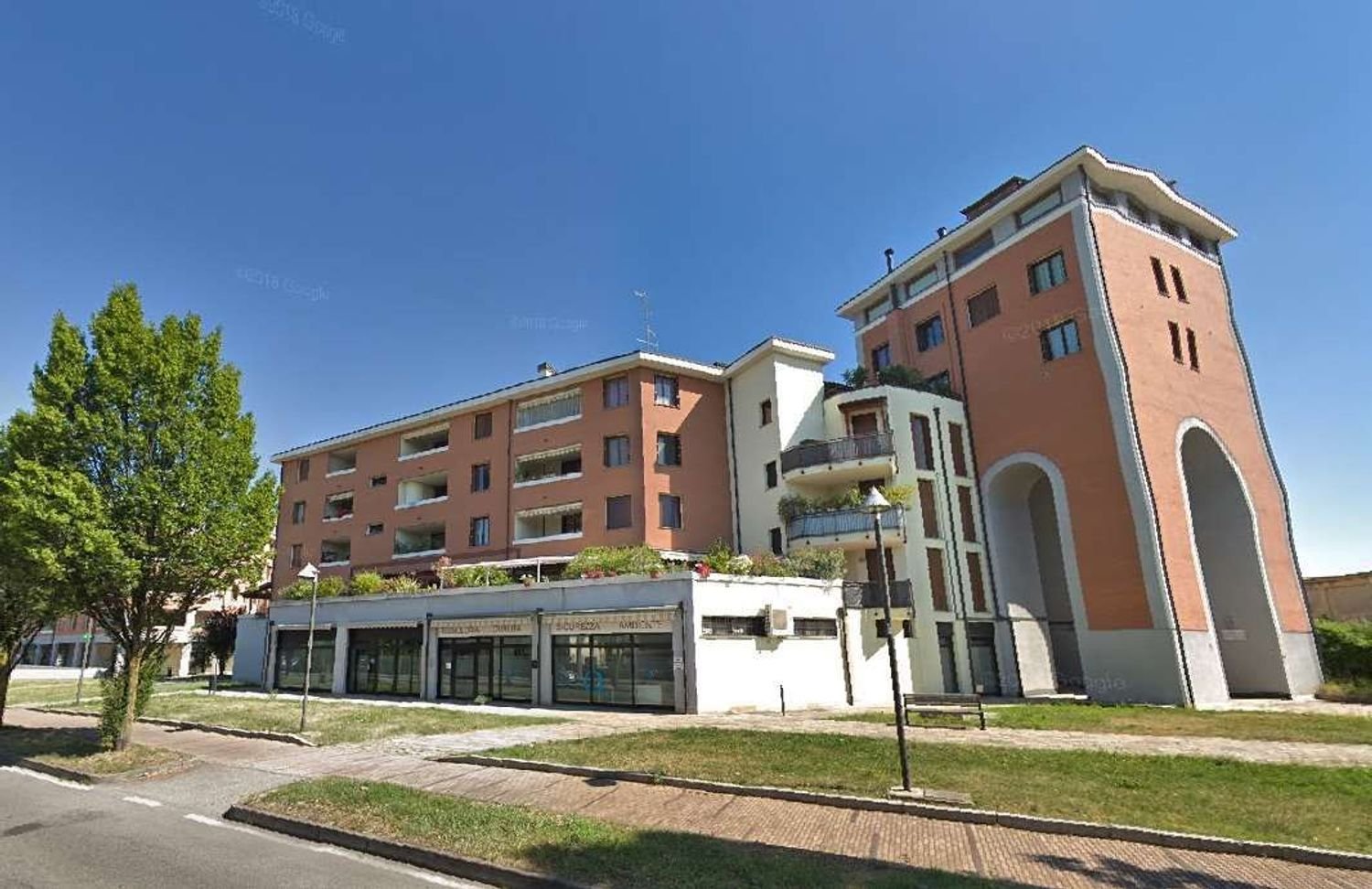 2 rooms Apartment in Concorezzo, Italy No. 277942