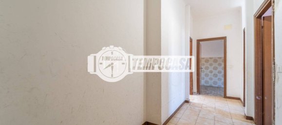 2 bedrooms Apartment in Rome, Italy No. 306207 2