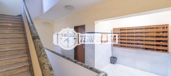 2 bedrooms Apartment in Rome, Italy No. 306207 4