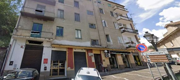 5 rooms Apartment in Luzzi, Italy No. 182329 8