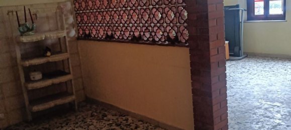 Дом с 5 комнатами в Камайоре, Италия № 117734 17