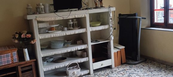 Дом с 5 комнатами в Камайоре, Италия № 117734 16