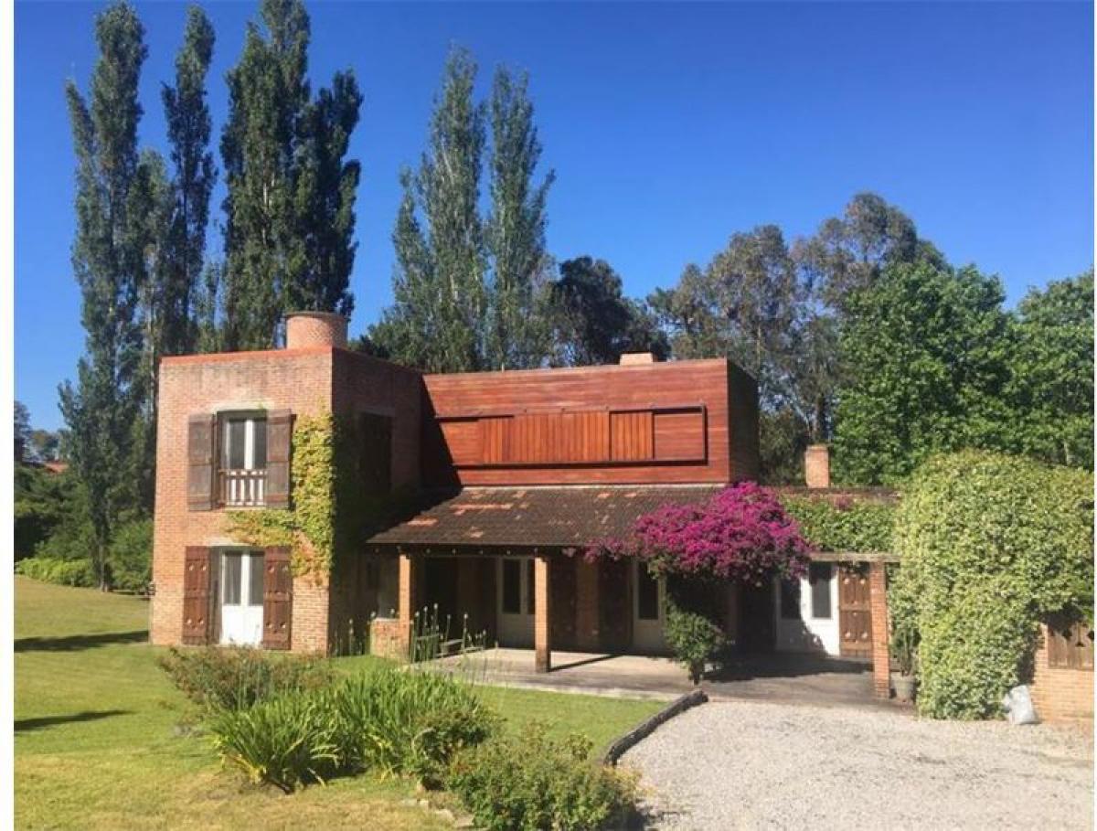 4 bedrooms House in Maldonado, Uruguay No. 8531