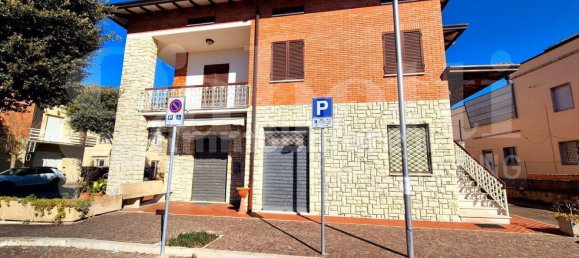 4 bedrooms House in Bettona, Italy No. 60681 24