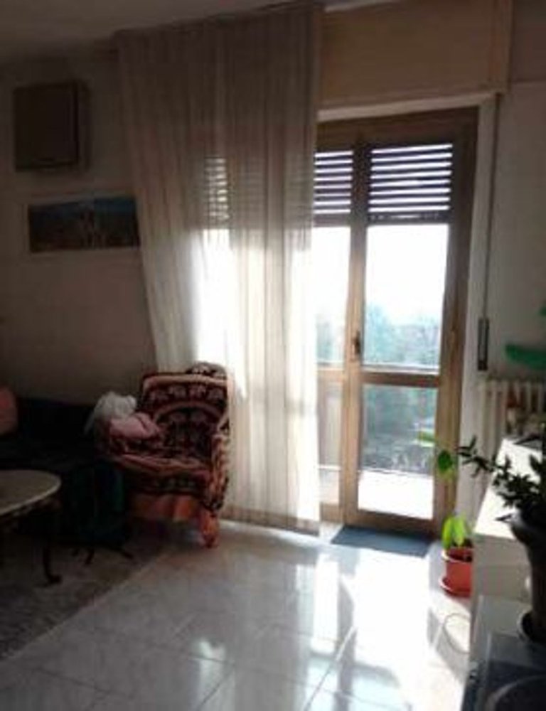 5-Zimmer Wohnung in Monza, Italy, Nr. 3786