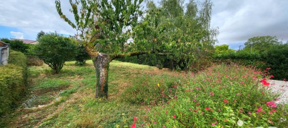 4 bedrooms House in Thure, France No. 321020 8