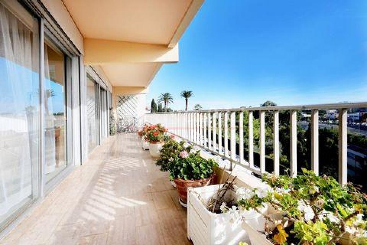 4 Schlafzimmer Eigentumswohnung in Antibes, France, Nr. 7080