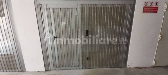 1 room Garage in Fermo, Italy No. 272717 2