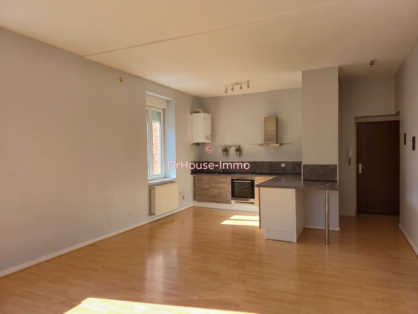 Квартира с 2 спальнями в Пон-Саломон, Франция № 267331