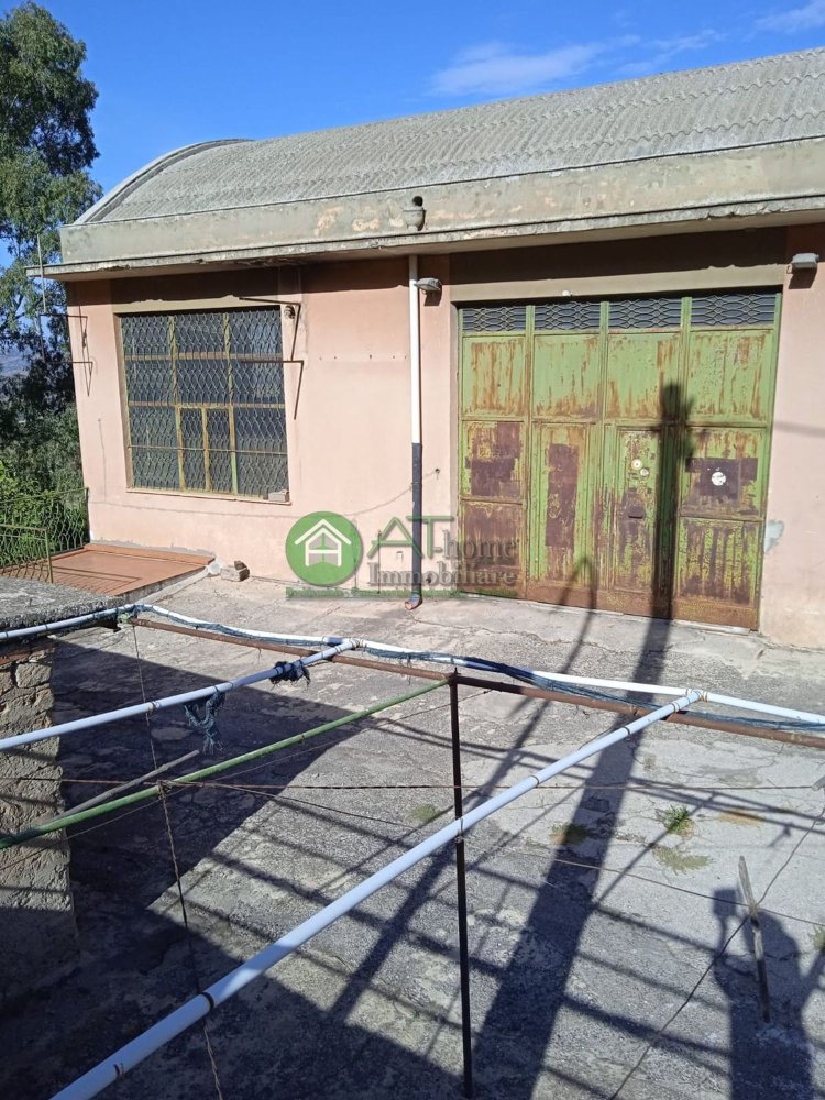  مستودع في Regalbuto, Italy 320متر مربع رقم 132045