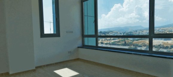 3 bedrooms Apartment in Limassol, Cyprus No. 12730 5