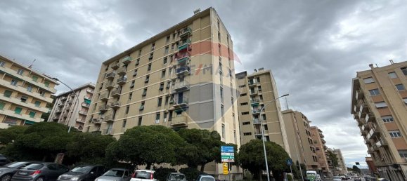 Квартира с 4 спальнями в Генуя, Италия № 325157 2