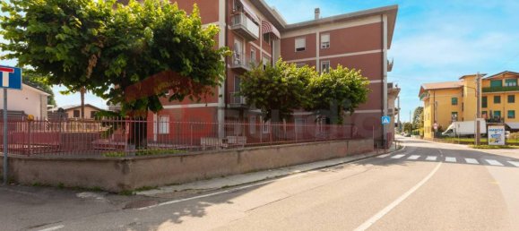 3غرفة شقة في Limido Comasco, Italy رقم 21002 31