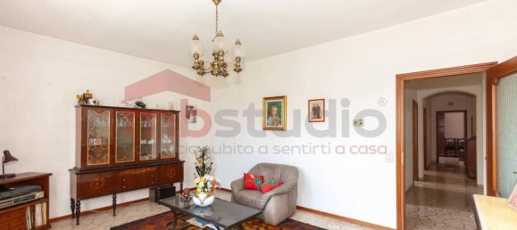 3غرفة شقة في Limido Comasco, Italy رقم 21002 3