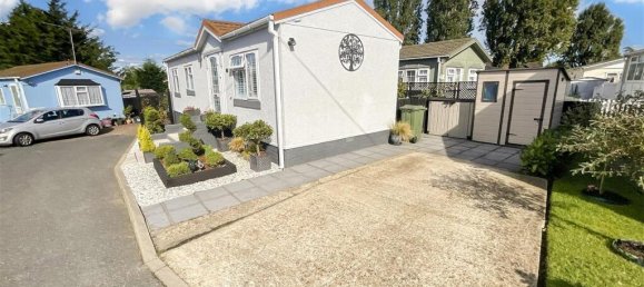 1 غرف نوم موقف سيارات في Essex, United Kingdom رقم 4080 9