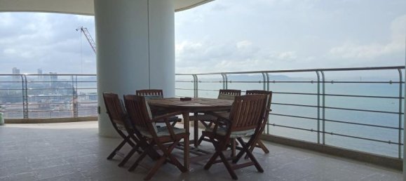 4 bedrooms Condo in Pattaya, Thailand No. 125 4