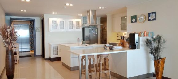 4 bedrooms Condo in Pattaya, Thailand No. 125 7