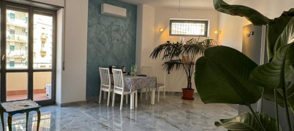 3 bedrooms Apartment in Catania, Italy No. 122856 4