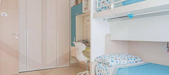 3 rooms Apartment in Bari, Italy No. 29806 28