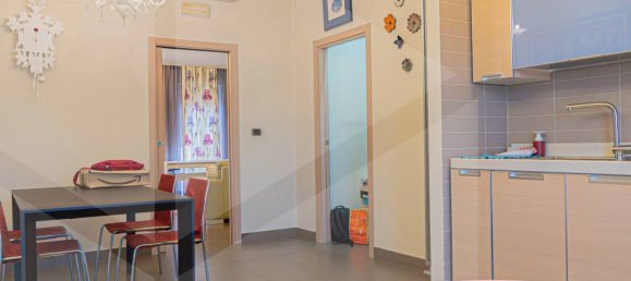 3 rooms Apartment in Bari, Italy No. 29806 16